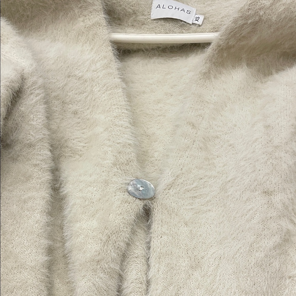 ALOHAS Soft Cream Cardigan Sweater - Picture 7 of 8
